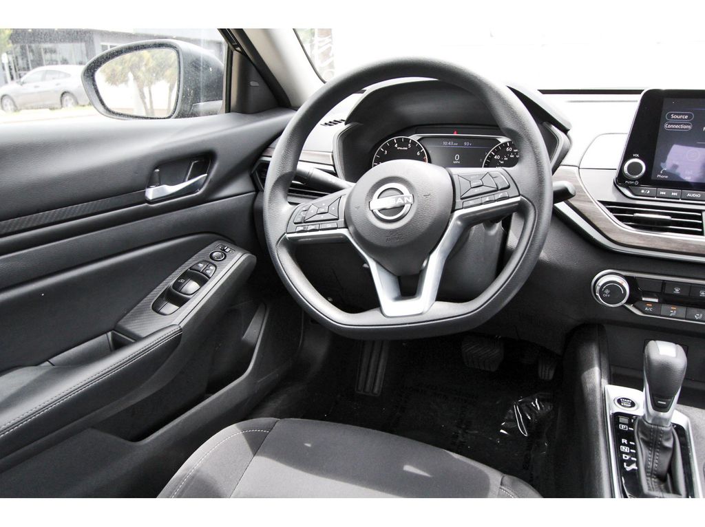 2025 Nissan Altima 2.5 SV Black at South Houston Nissan