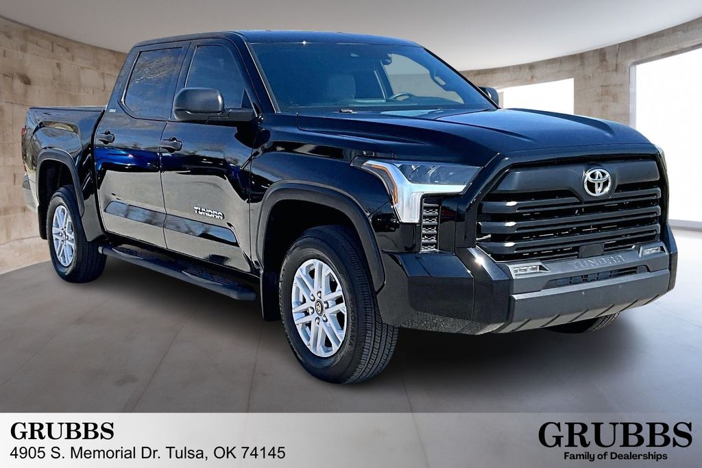 2025 Toyota Tundra SR5 CrewMax Cab 4WD