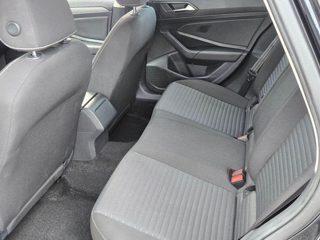 2022 Volkswagen Jetta - $15,000