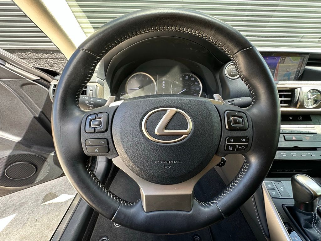 Thumbnail: 2019 Lexus IS - 16
