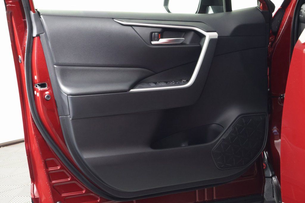 Thumbnail: 2025 Toyota RAV4 - 7