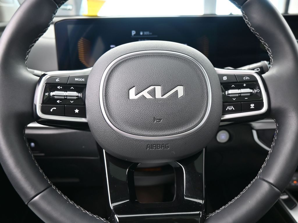 New 2025 Glacial White Pearl Kia EX image 29