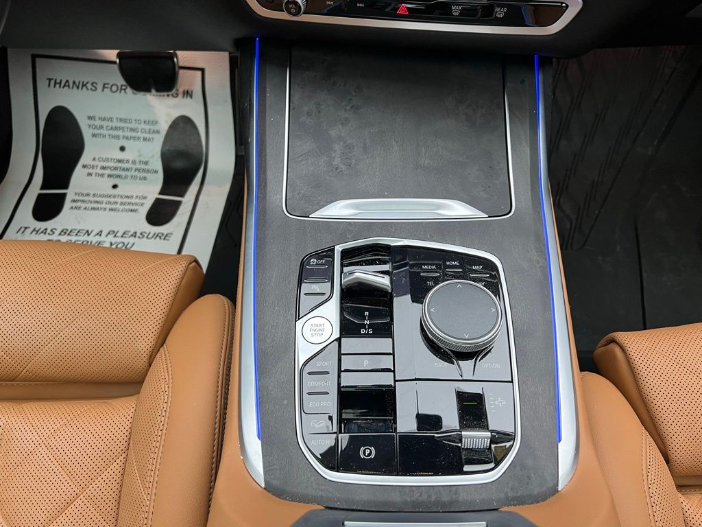 Thumbnail: 2023 BMW X7 - 11