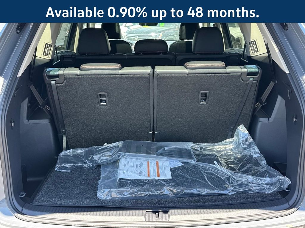 New 2026 Pure Gray Volkswagen 2.0T Peak Edition image 5