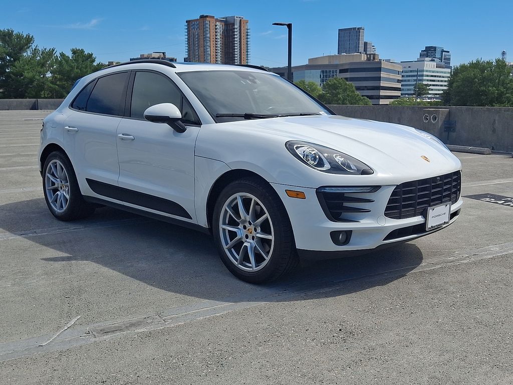 Thumbnail: 2018 Porsche Macan - 7