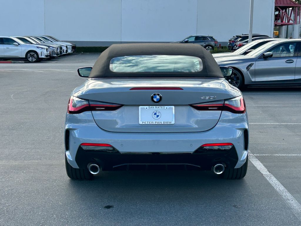 Thumbnail: 2026 BMW 4 Series - 4