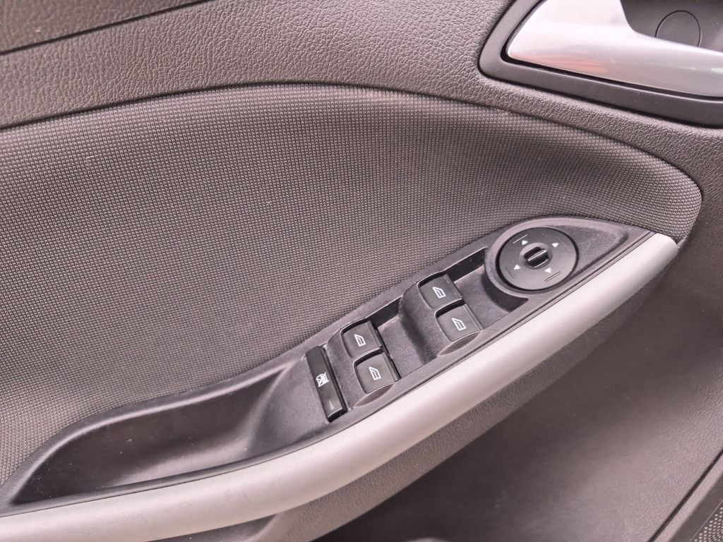 Used Car 2013 Ford Focus  Se For Sale Under $10,000 In Austin, Texas