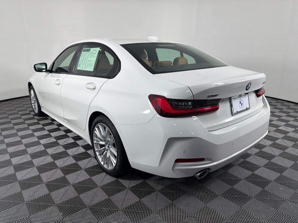 Thumbnail: 2023 BMW 3 Series - 7