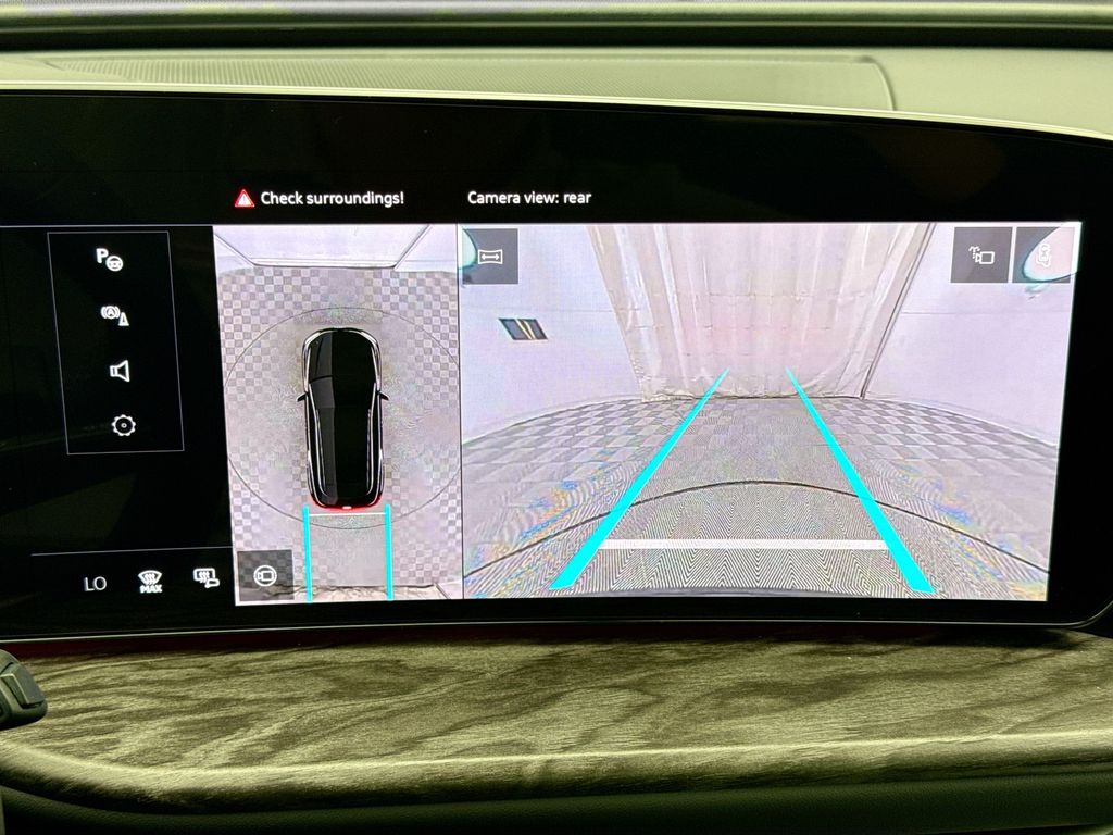 Thumbnail: 2025 Audi Q5 - 16