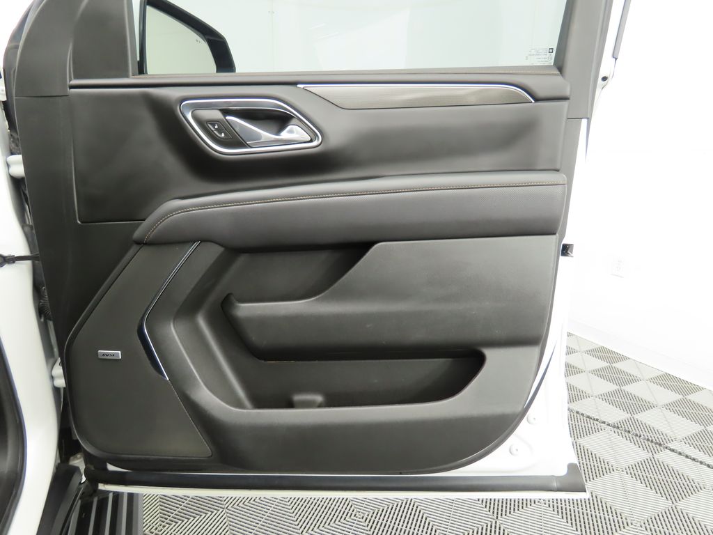 Thumbnail: 2023 GMC Yukon XL - 27