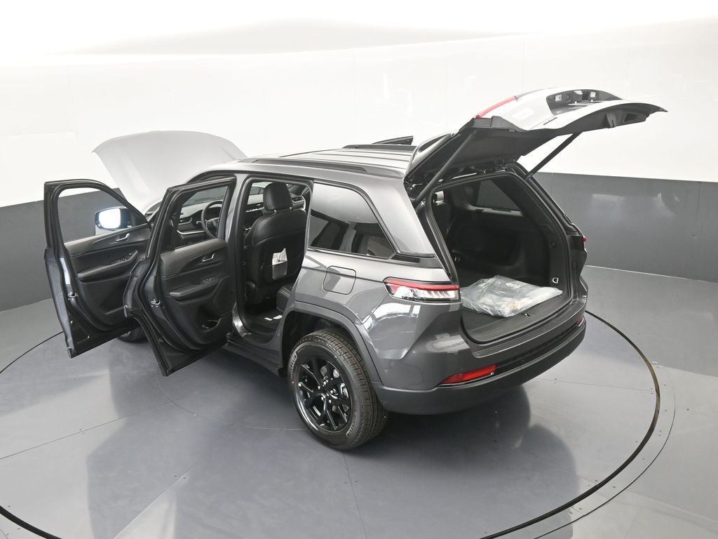 New 2025 Baltic Gray Metallic Clearcoat Jeep Altitude X image 58