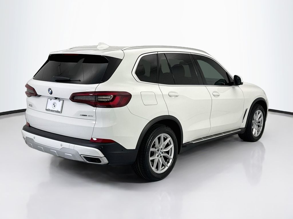 Thumbnail: 2022 BMW X5 - 5