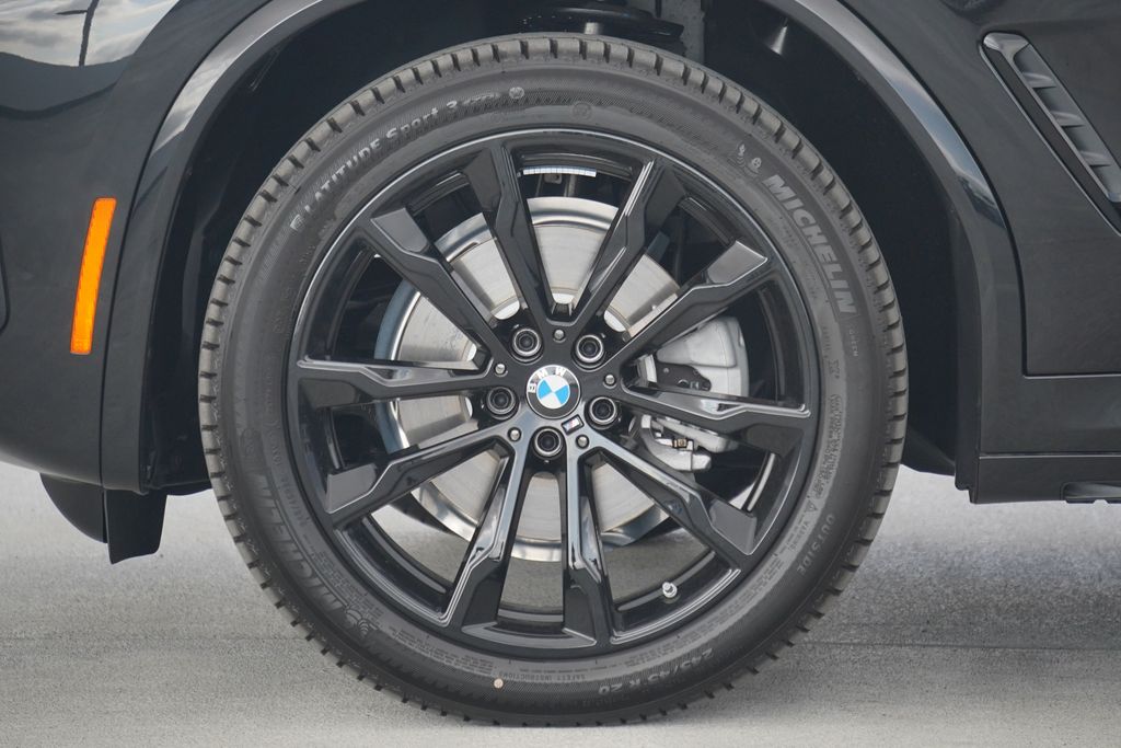 Thumbnail: 2025 BMW X4 - 5