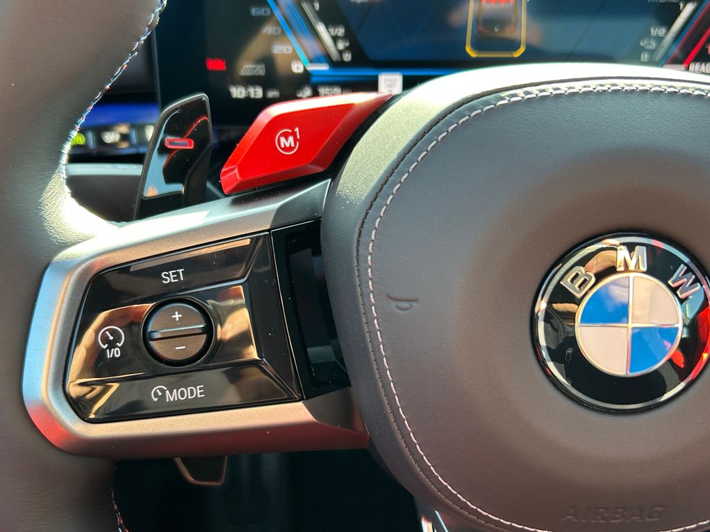 Thumbnail: 2026 BMW M5 - 19