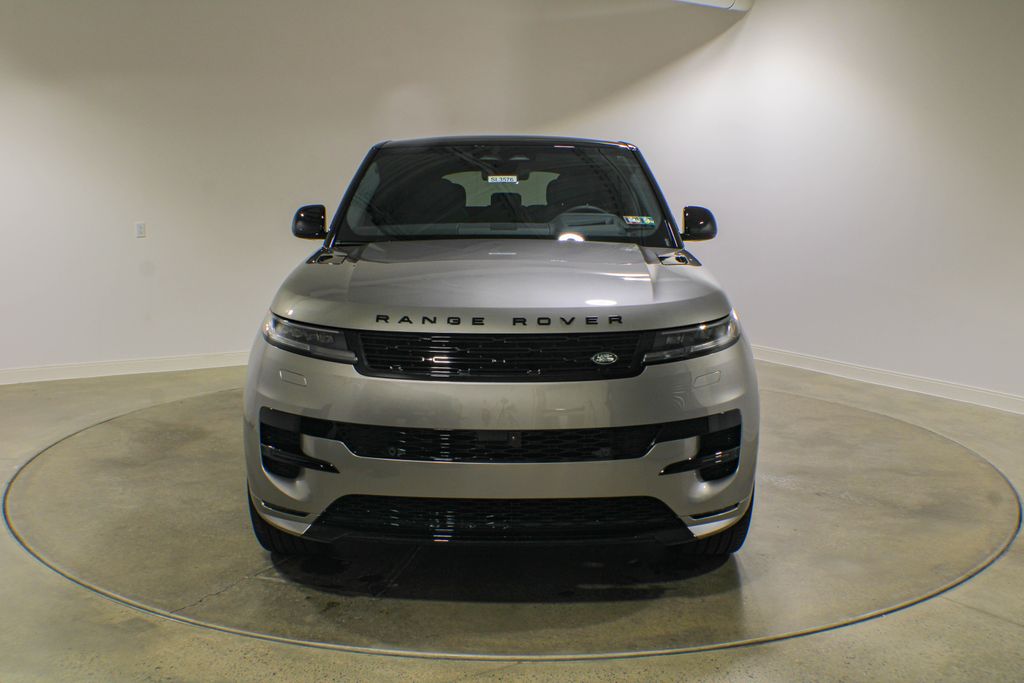 New 2026 Silver Land Rover Dynamic SE image 9