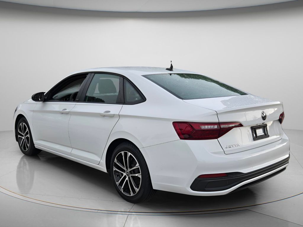 2023 Volkswagen Jetta - $17,800