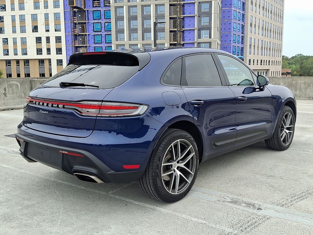 Thumbnail: 2025 Porsche Macan - 8
