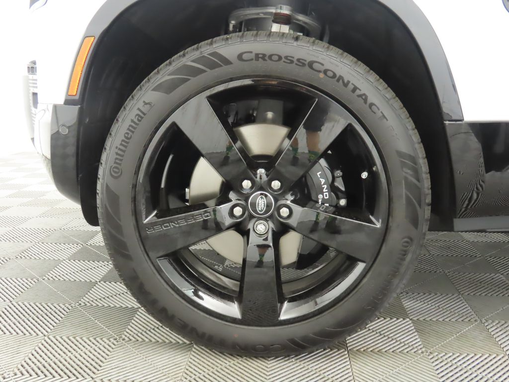 Thumbnail: 2025 Land Rover Defender - 31