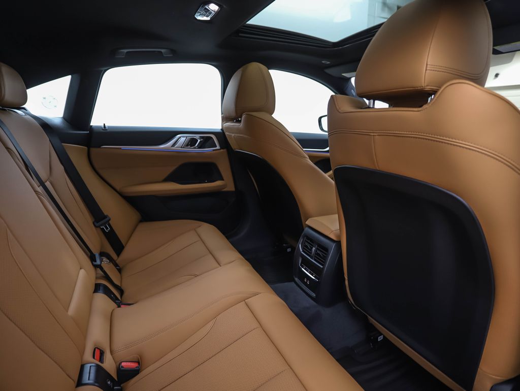 Thumbnail: 2026 BMW i4 - 26