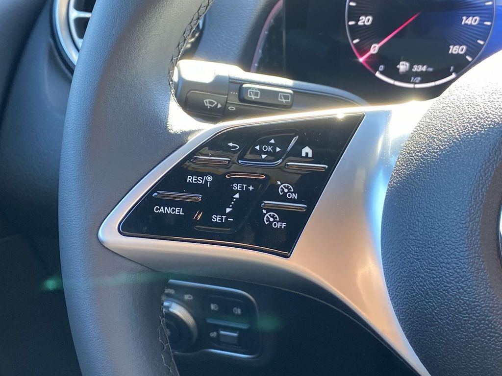 Thumbnail: 2025 Mercedes-Benz GLB - 22