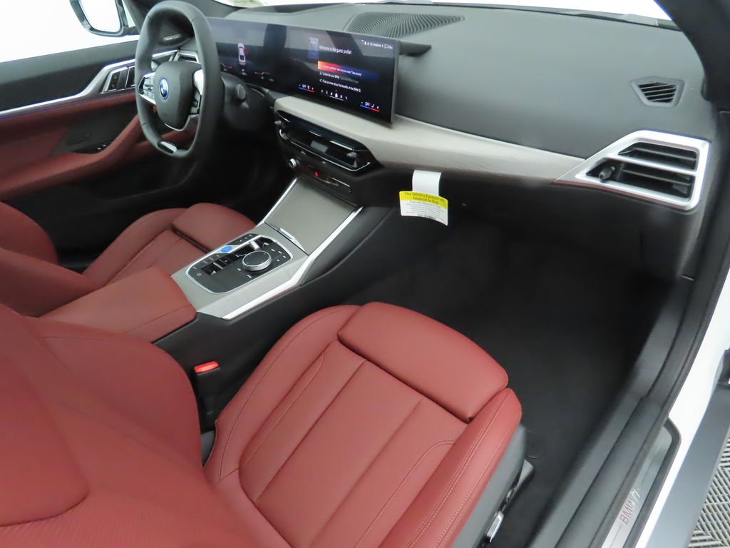 2025 BMW i4 xDrive40 18