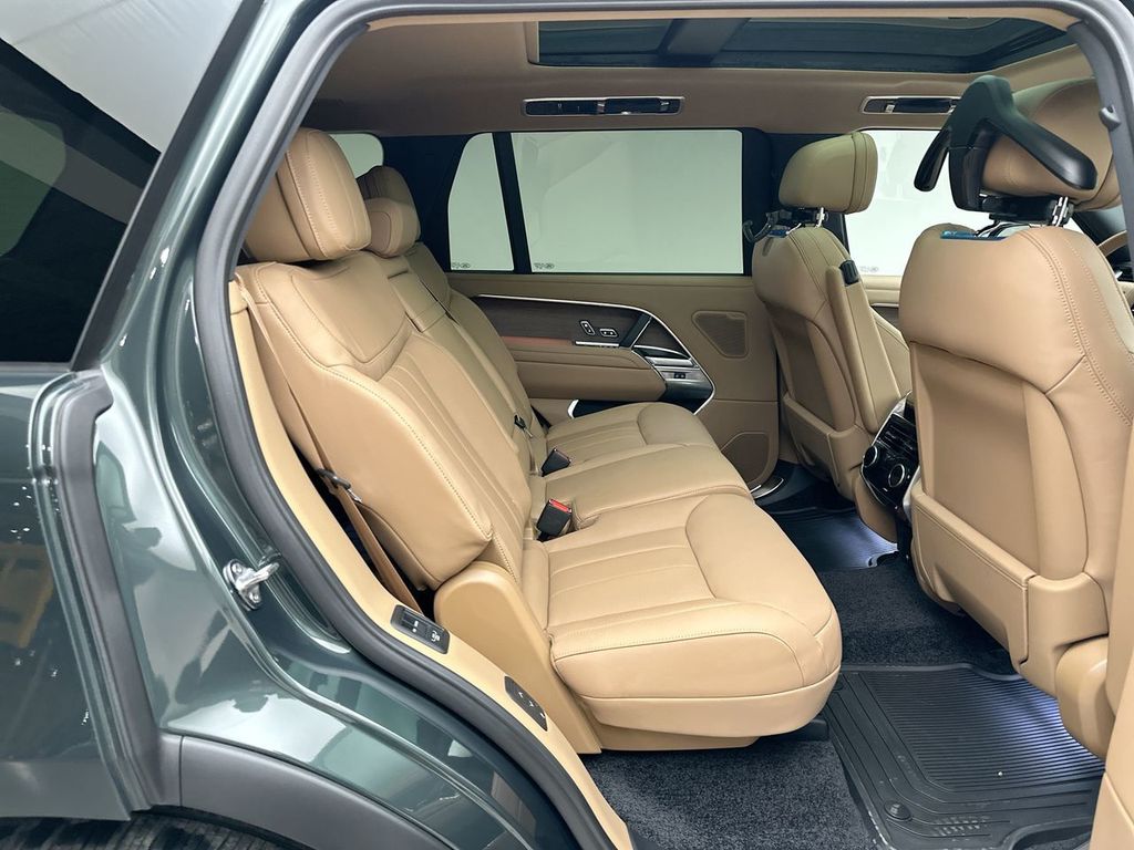 Thumbnail: 2026 Land Rover Range Rover - 19