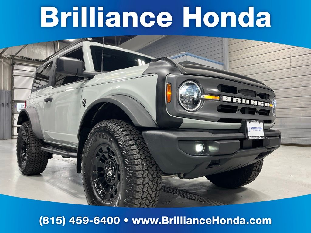 Gray 2023 Ford Bronco SUV / Crossover Four-Wheel Drive Automatic