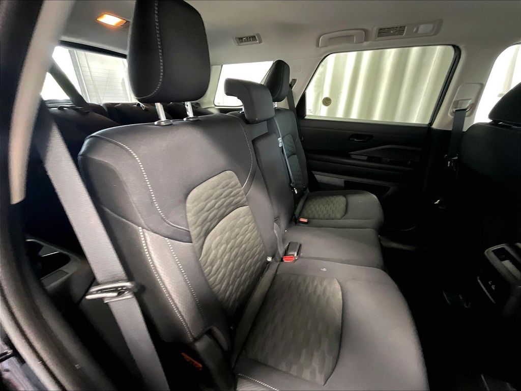 2024 Nissan Pathfinder — photo 16