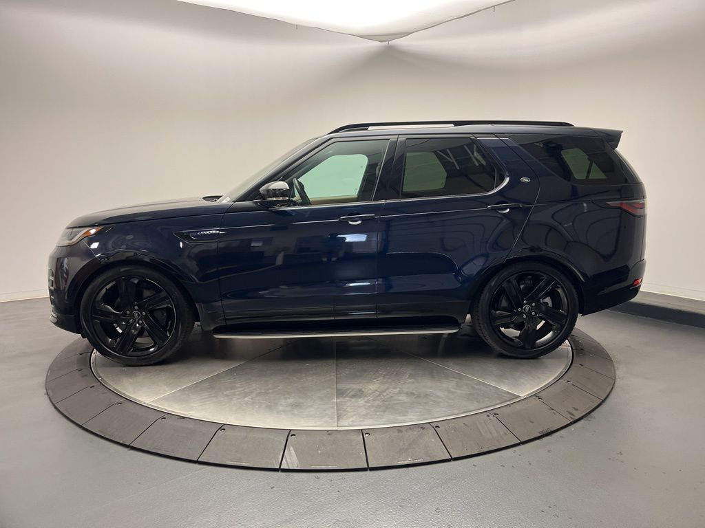 Thumbnail: 2023 Land Rover Discovery - 2