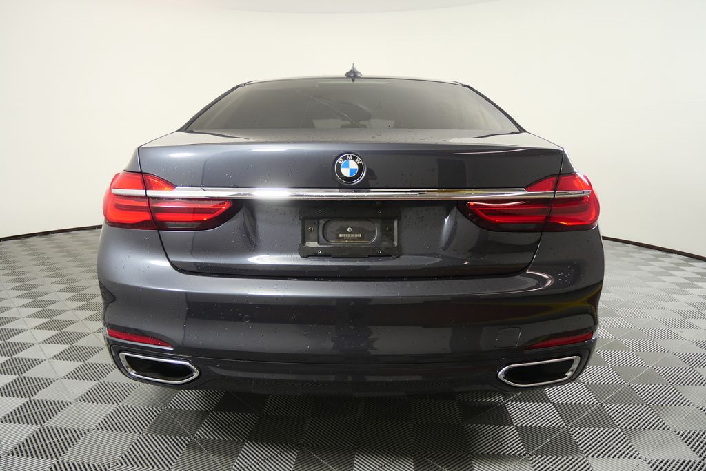 Thumbnail: 2018 BMW 7 Series - 4
