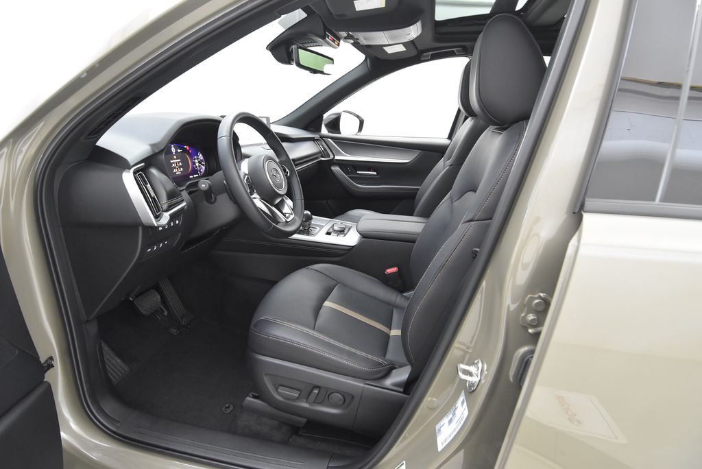 2025 Mazda CX-70 PHEV Premium Plus photo