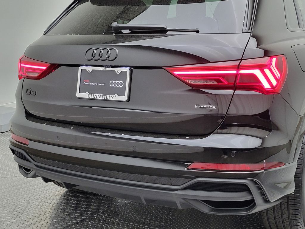 Thumbnail: 2025 Audi Q3 - 7