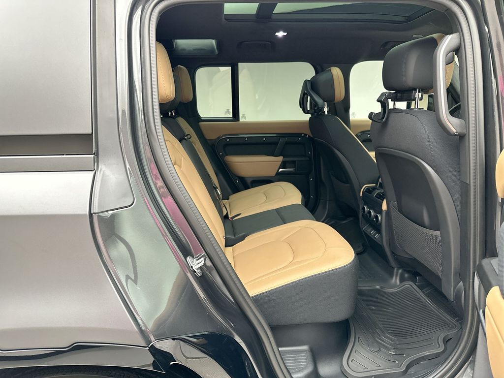Thumbnail: 2026 Land Rover Defender - 7