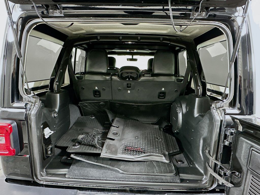 Thumbnail: 2020 Jeep Wrangler - 26