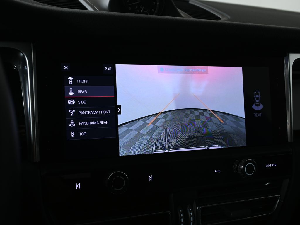 Thumbnail: 2025 Porsche Macan - 27