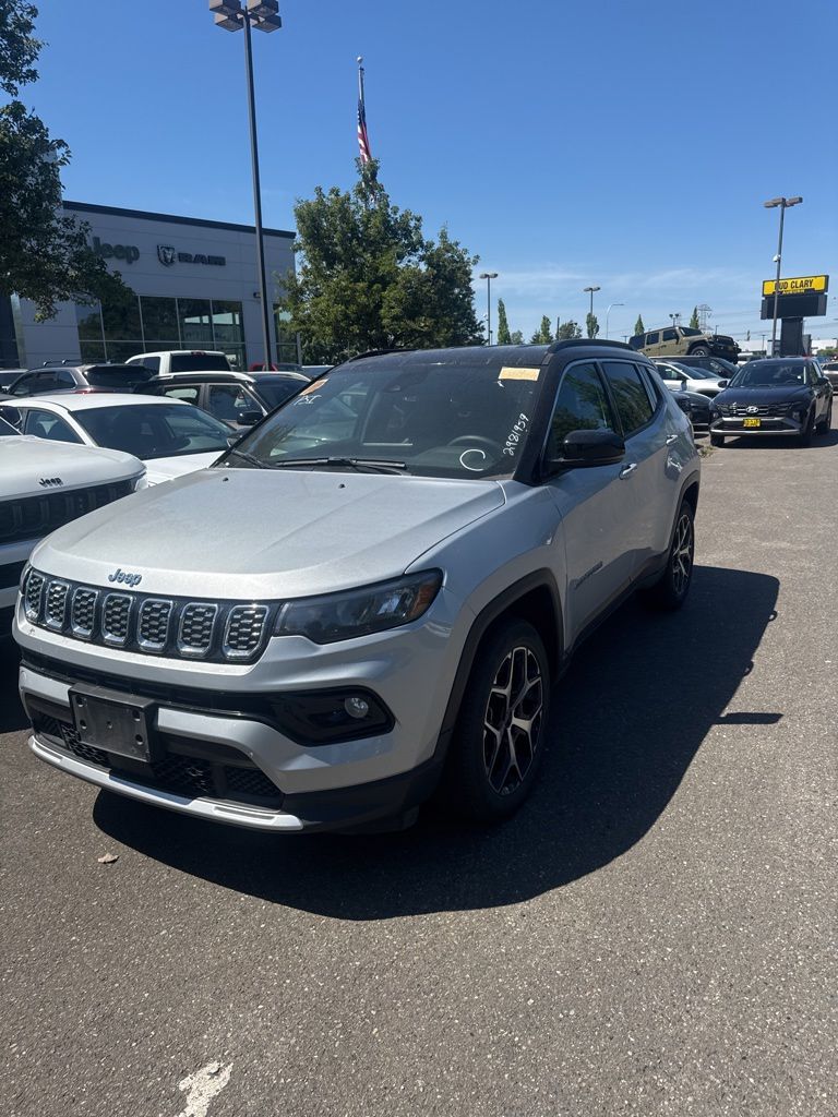 Silver Zynith Metallic Clearcoat 2025 Jeep Compass Limited 4WD SUV / Crossover Four-Wheel Drive 8-Speed Automatic