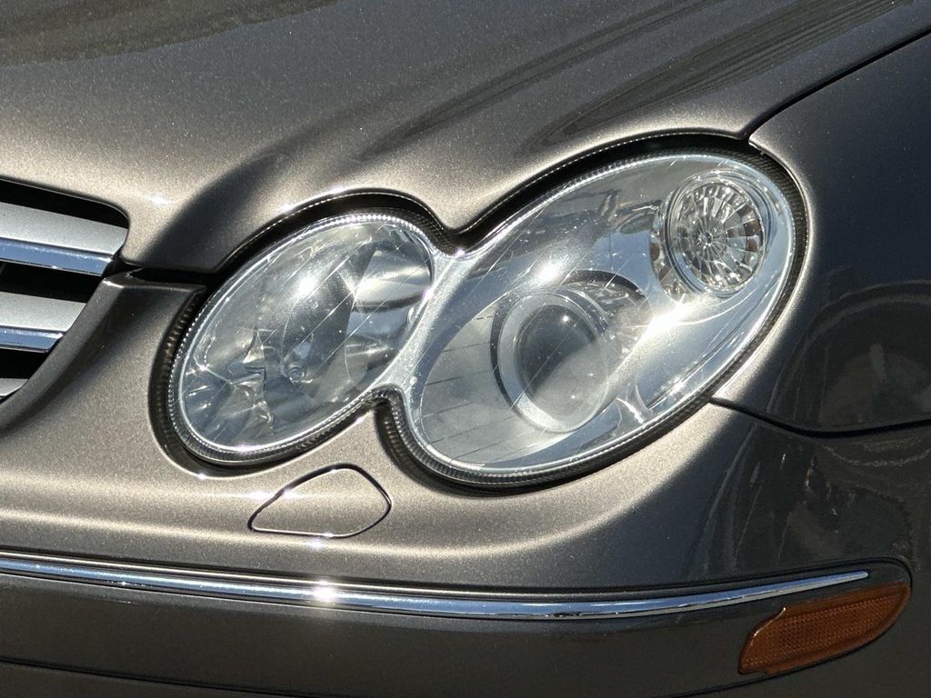 Thumbnail: 2009 Mercedes-Benz CLK - 3
