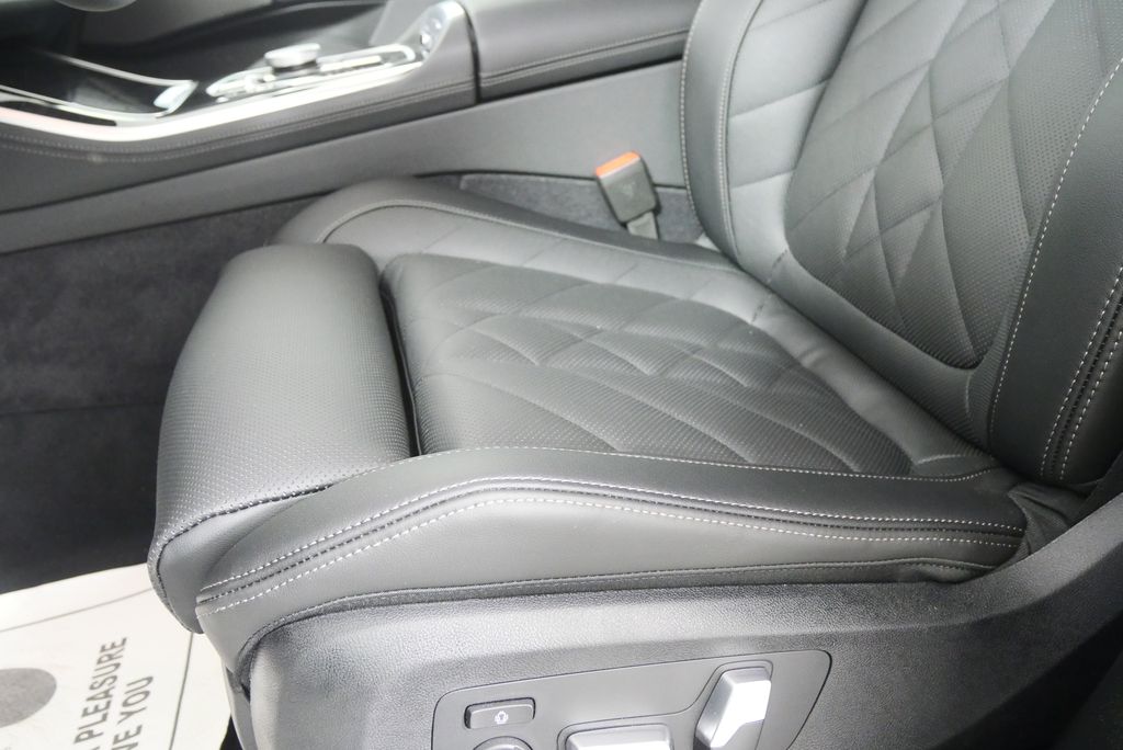 Thumbnail: 2026 BMW X5 - 10