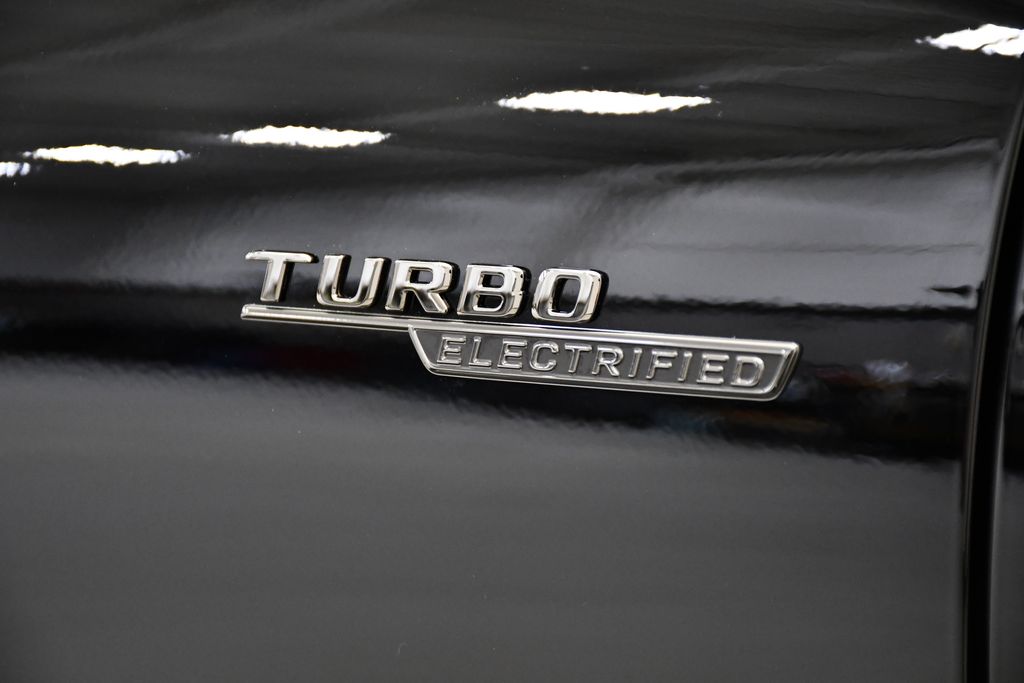 Thumbnail: 2025 Mercedes-Benz GLC - 11