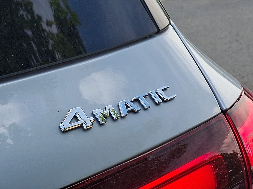 Thumbnail: 2026 Mercedes-Benz GLE - 30
