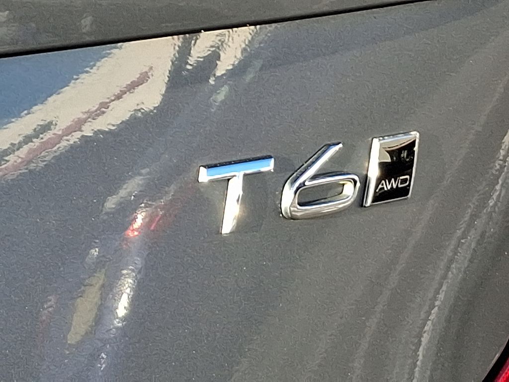 Thumbnail: 2016 Volvo XC90 - 32