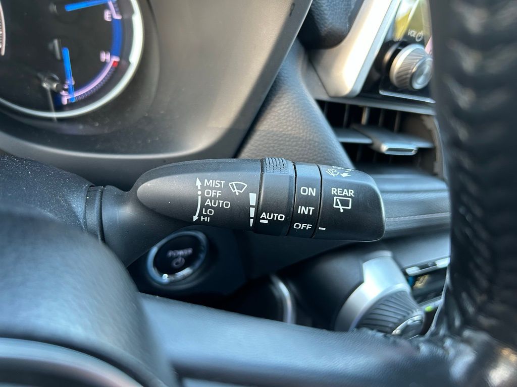 Thumbnail: 2023 Toyota RAV4 - 22