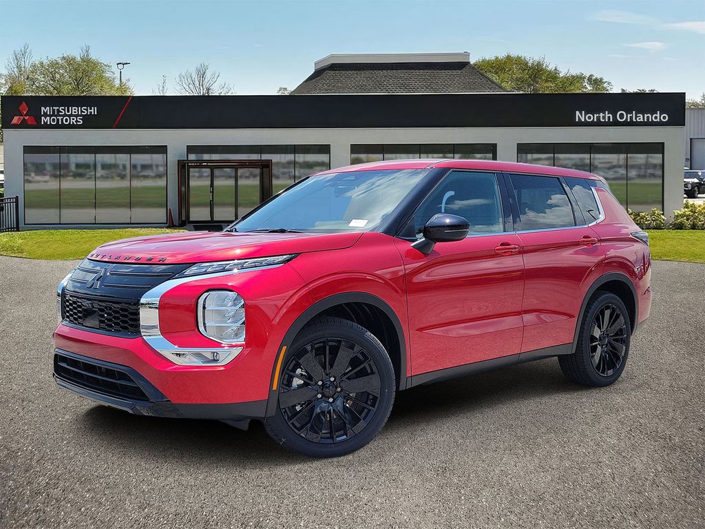 2026 Mitsubishi Outlander LE