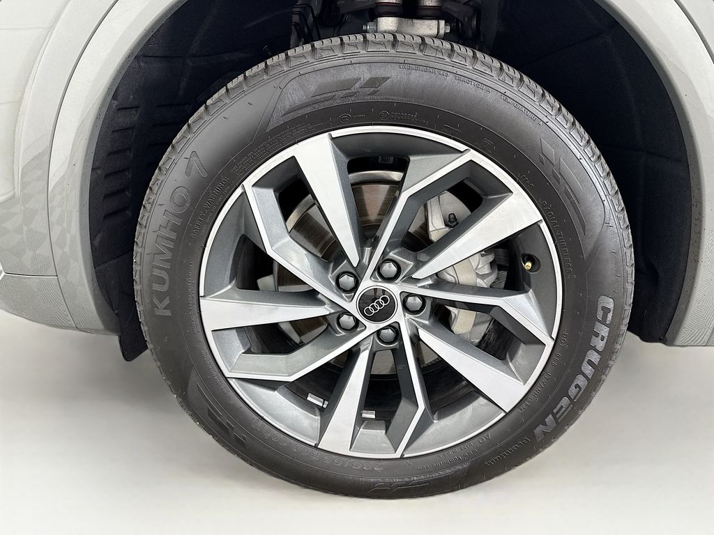 Thumbnail: 2025 Audi Q5 - 29