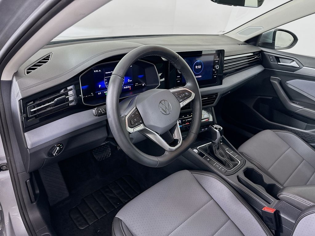 Thumbnail: 2025 Volkswagen Jetta - 9