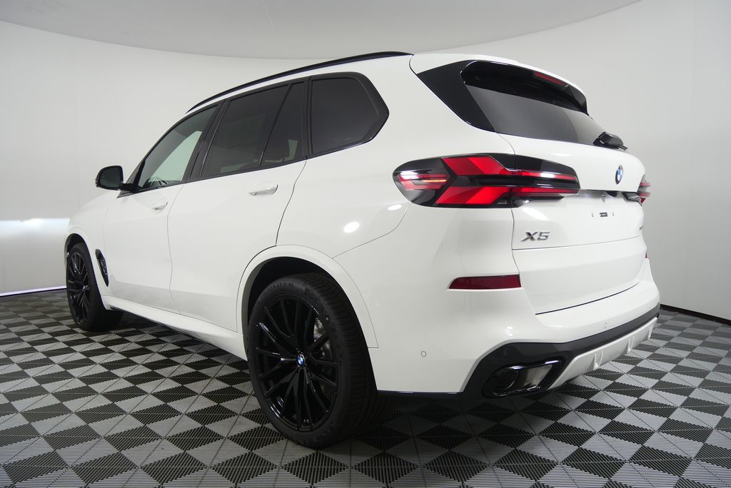 Thumbnail: 2026 BMW X5 - 4