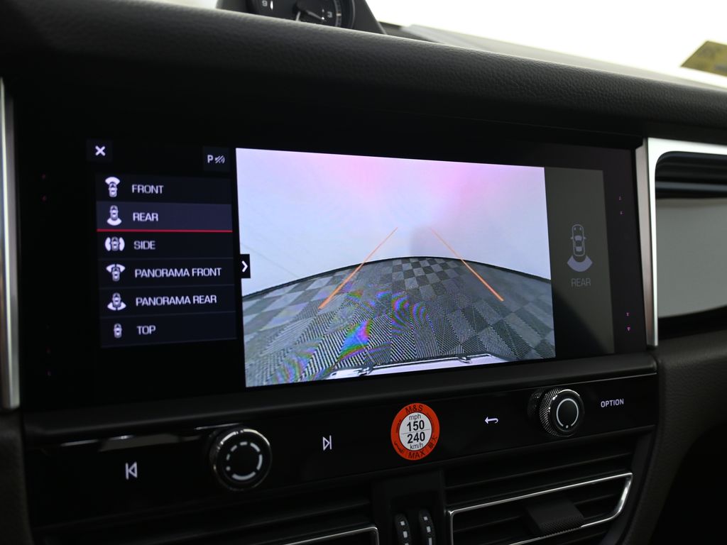 Thumbnail: 2024 Porsche Macan - 28