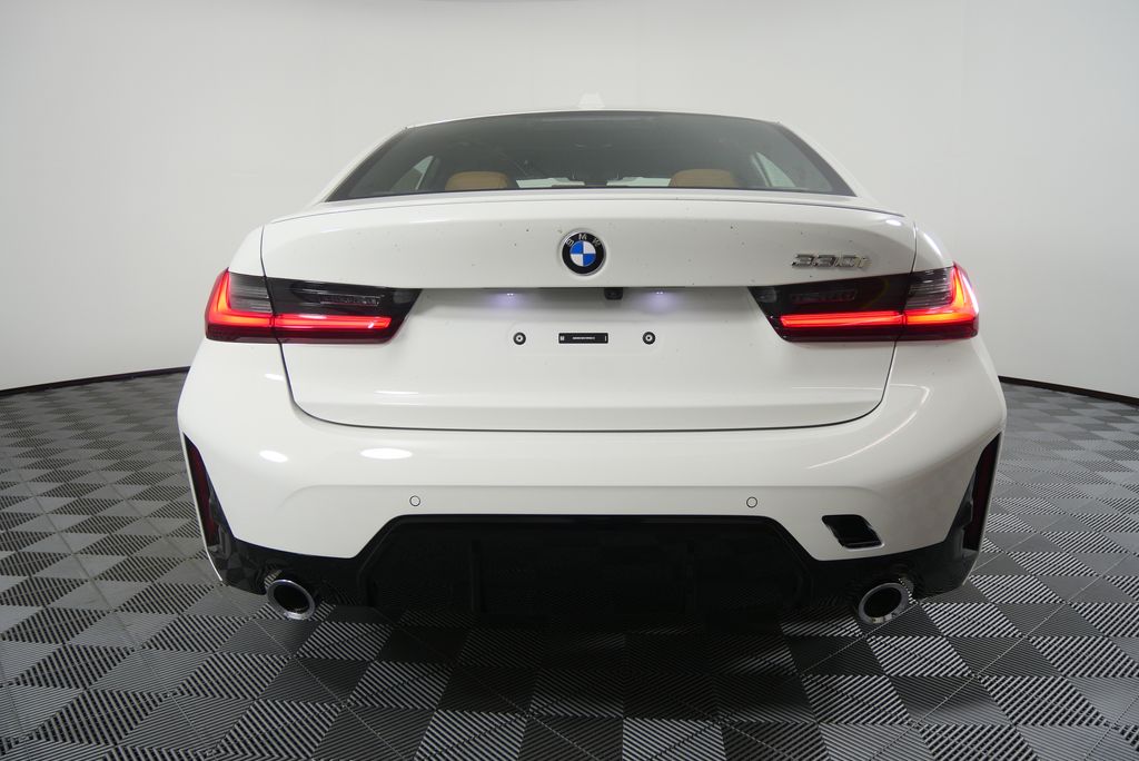 Thumbnail: 2026 BMW 3 Series - 4