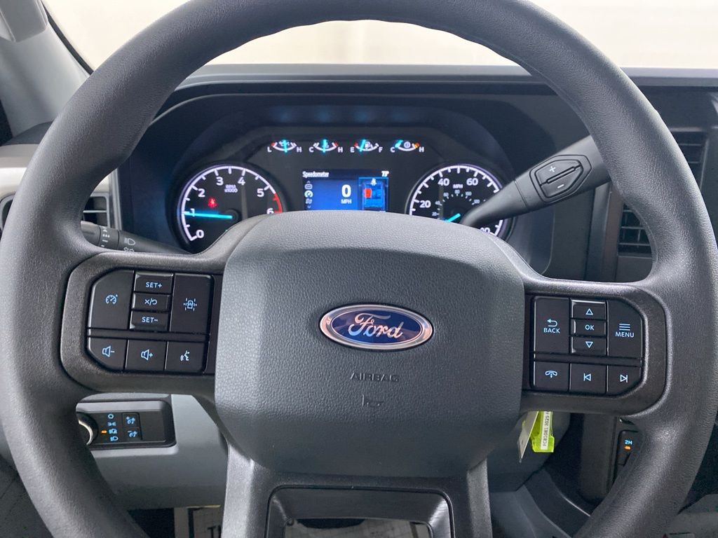 2025 Ford F-250SD XLT photo
