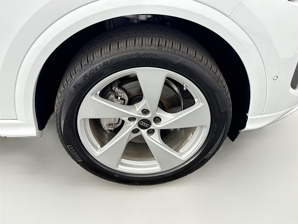 Thumbnail: 2025 Audi Q5 - 31